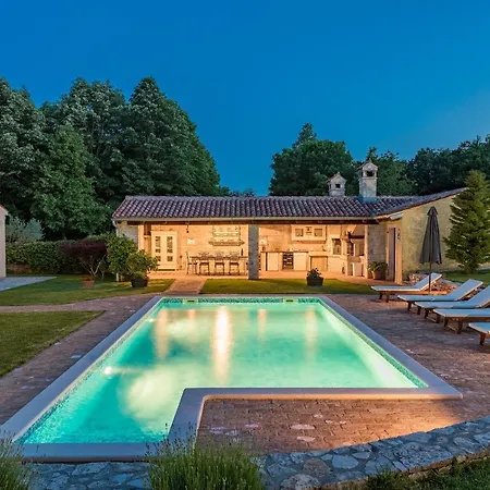 Vila Luxury With A Swimming Pool Prodol, Marcana - 7359 *