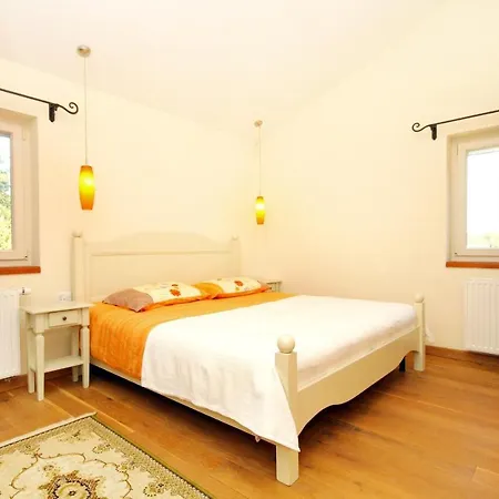 Luxury With A Swimming Pool Prodol, Marcana - 7359 Willa