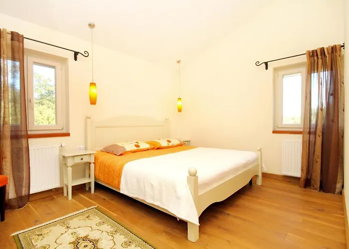 Luxury With A Swimming Pool Prodol, Marcana - 7359 别墅