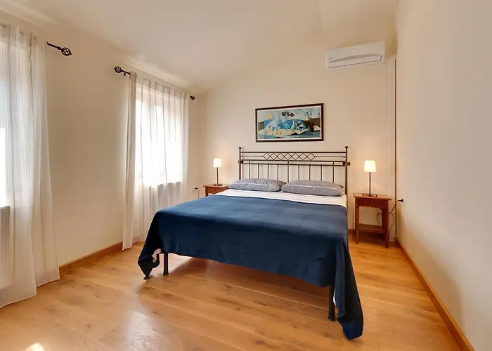 Luxury With A Swimming Pool Prodol, Marcana - 7359 *